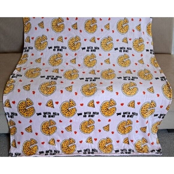 New Pizza My Heart Slice Plush Fleece Throw GIFT Blanket Pepperoni Pie 50x60 NIP - Picture 1 of 4